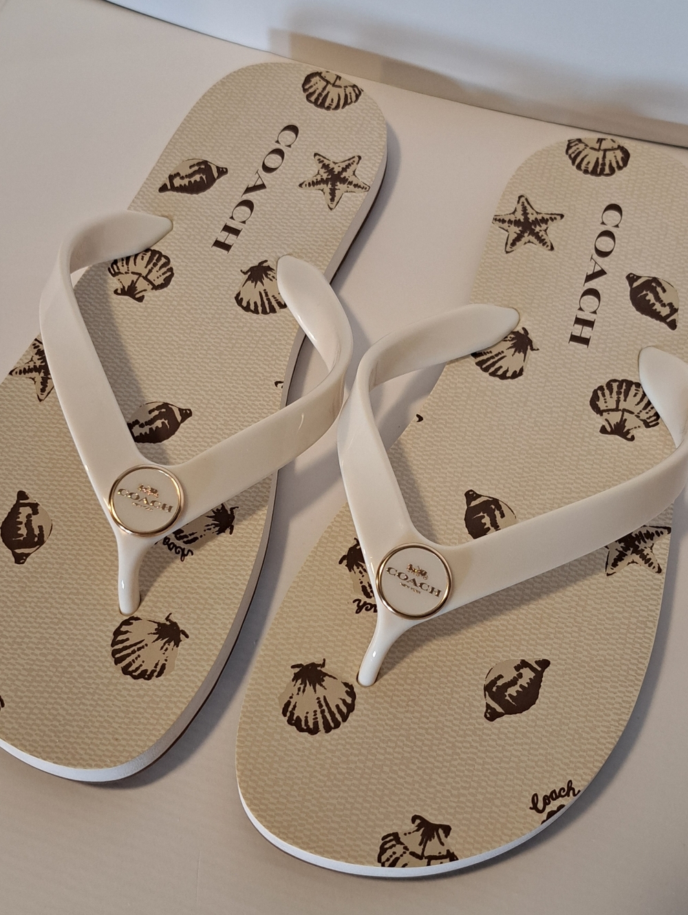 Coach NIB Flip Flops Size 7